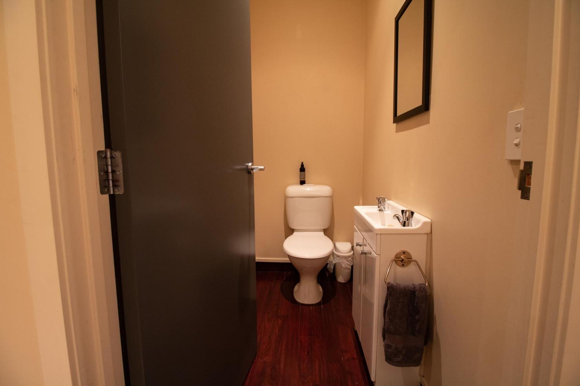 Large Luxury Apartment Located Right In Town Taupo Exteriér fotografie
