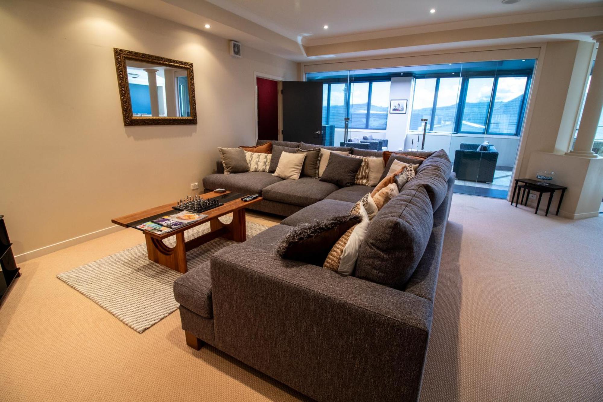 Large Luxury Apartment Located Right In Town Taupo Exteriér fotografie